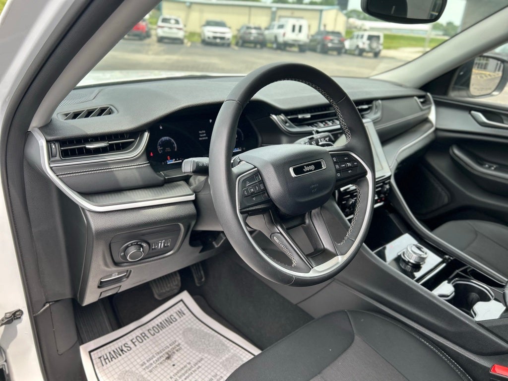 2023 Jeep Grand Cherokee L Laredo