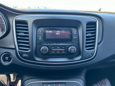 2016 Chrysler 200 LX