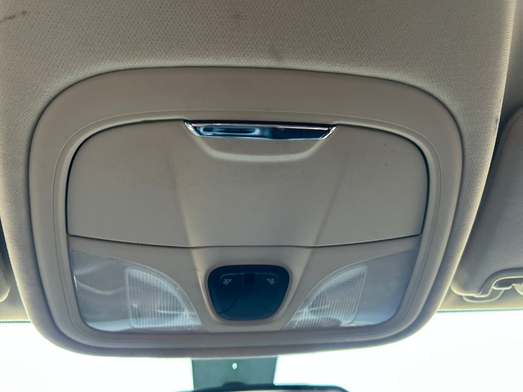 2016 Chrysler 200 LX