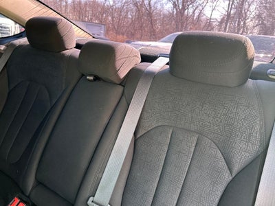 2016 Chrysler 200 LX