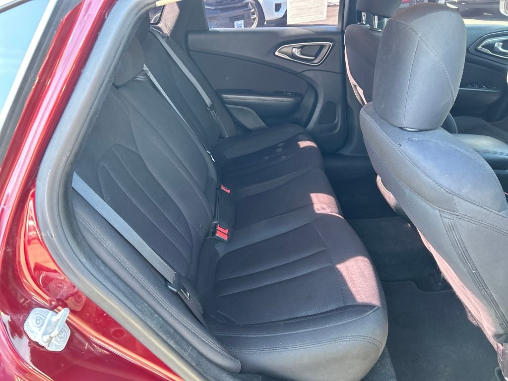 2016 Chrysler 200 LX