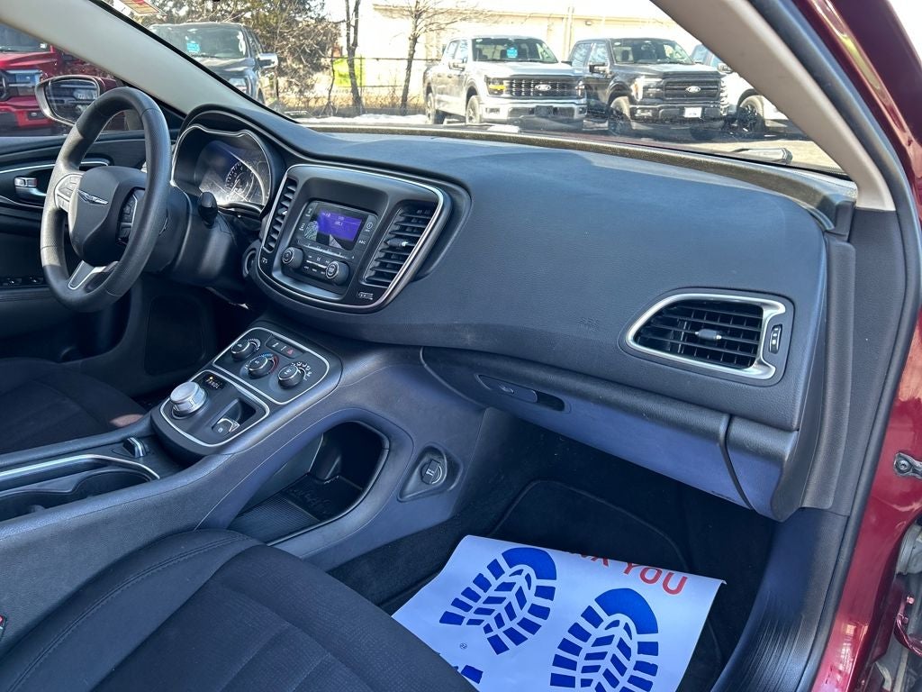 2016 Chrysler 200 LX