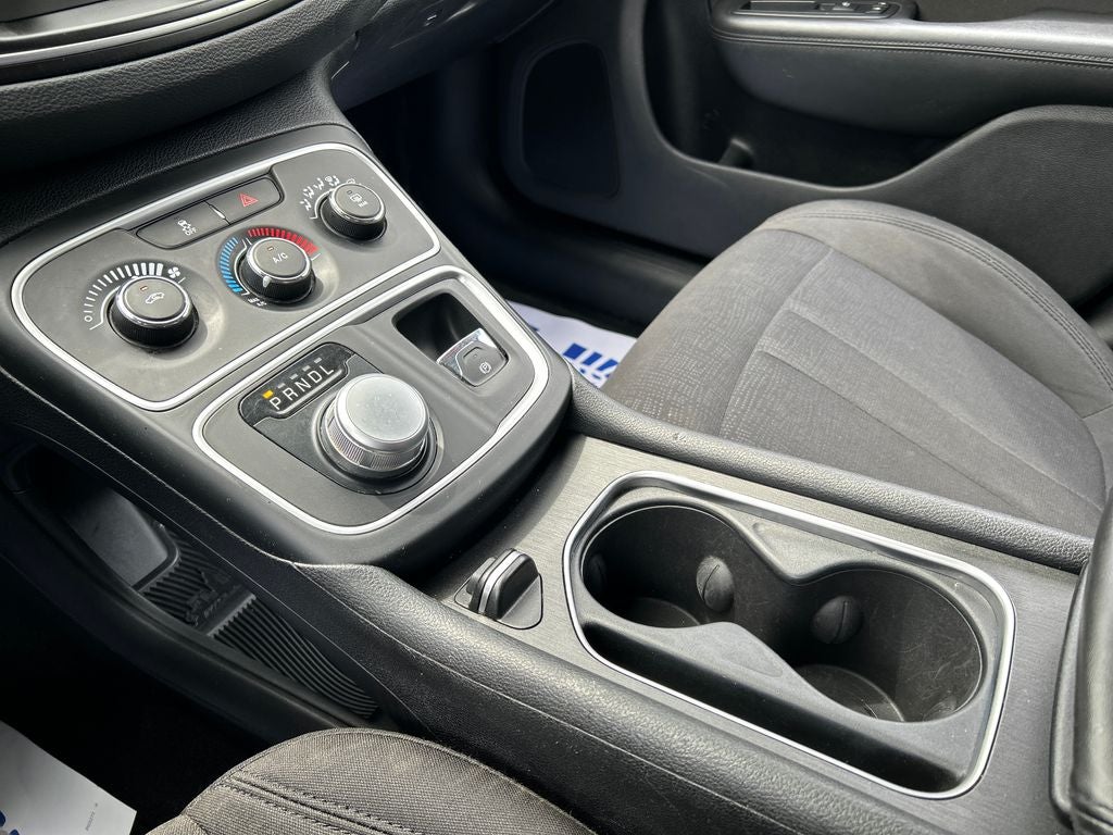 2016 Chrysler 200 LX