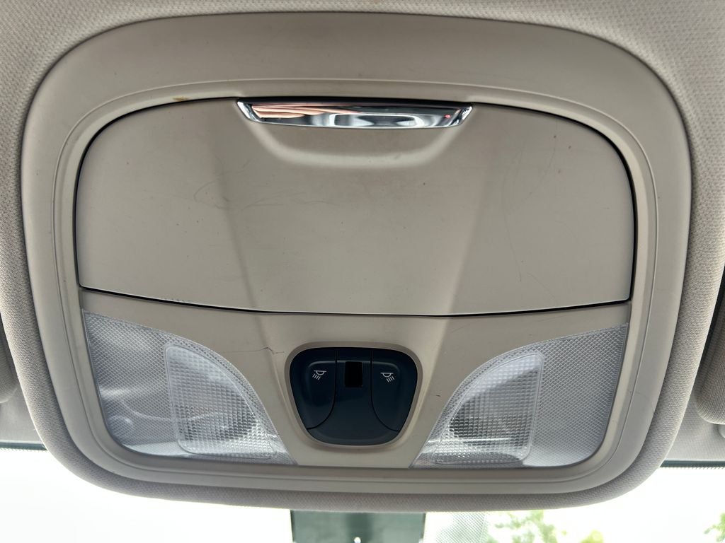 2016 Chrysler 200 LX