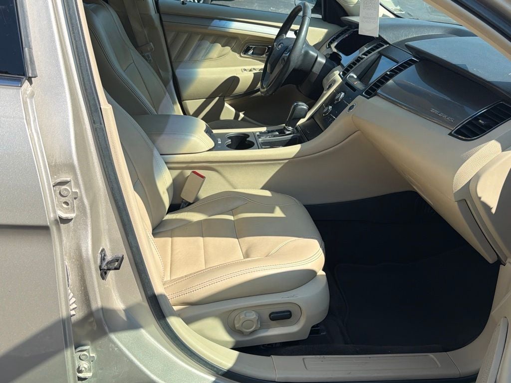 2018 Ford Taurus SEL