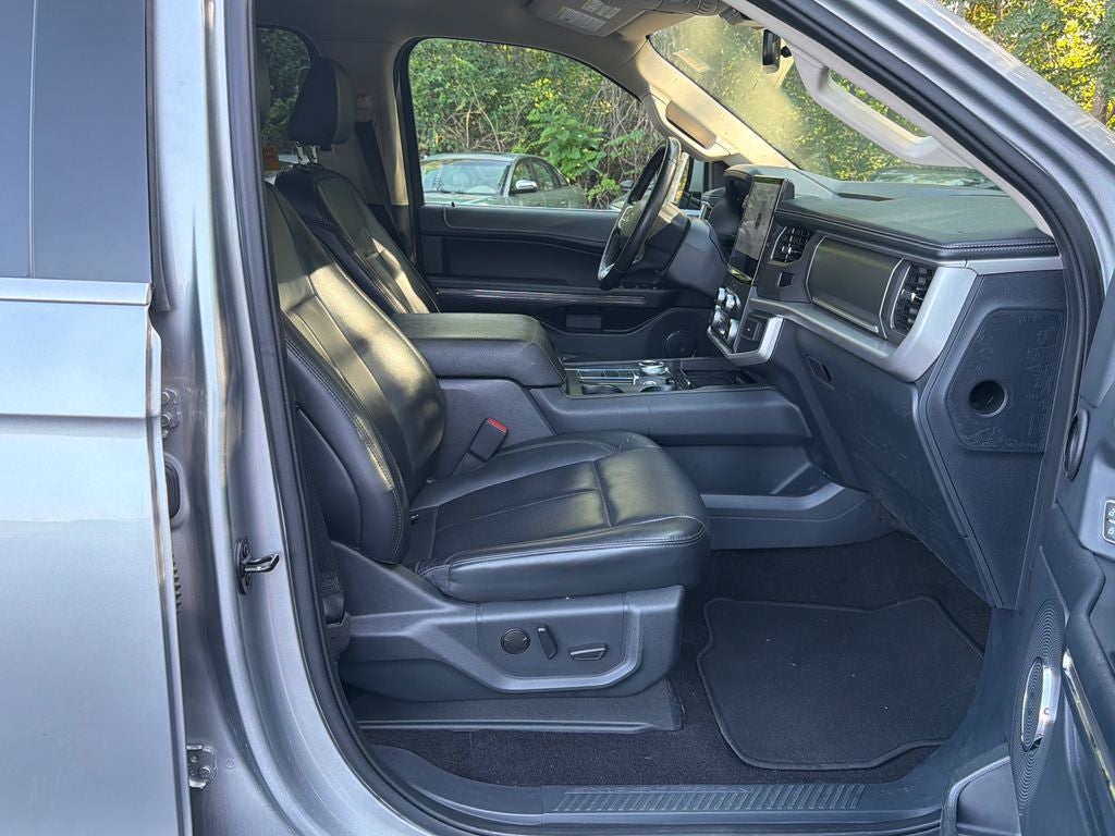 2022 Ford Expedition Max XLT