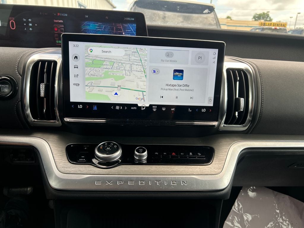 2025 Ford Expedition Platinum