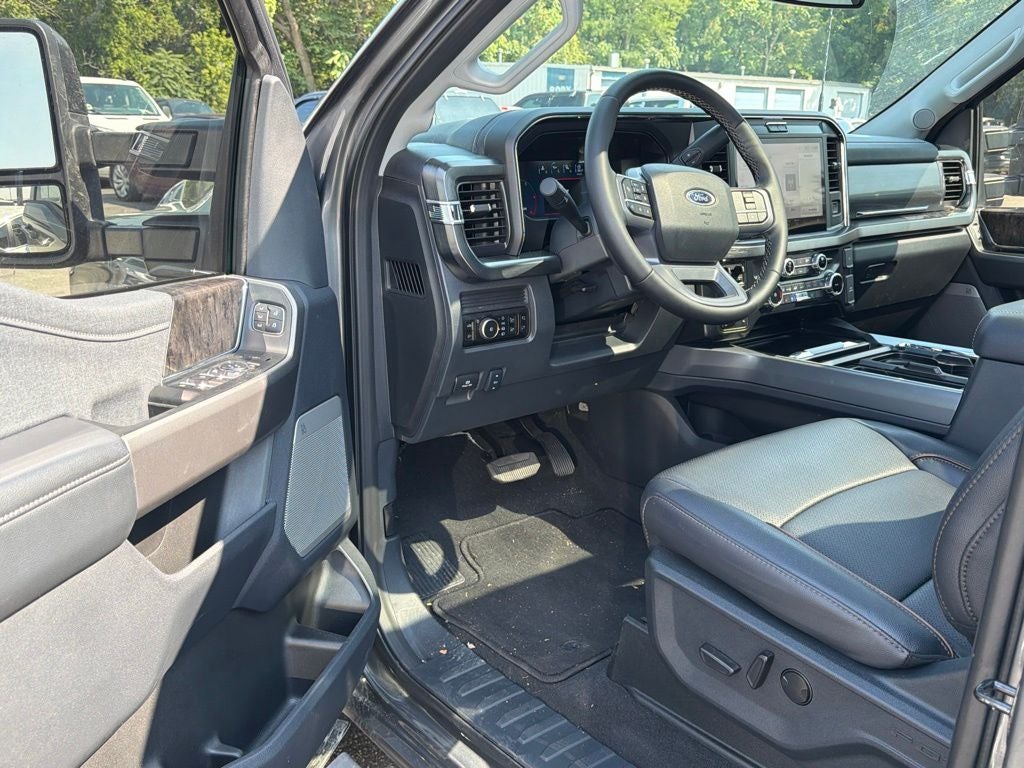 2025 Ford F-250SD Lariat