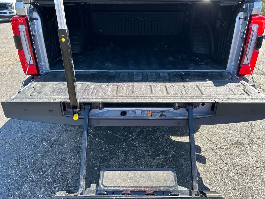 2023 Ford F-350SD Limited
