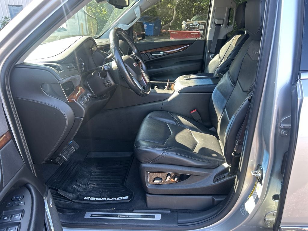2016 Cadillac Escalade Luxury