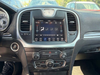 2018 Chrysler 300 Touring