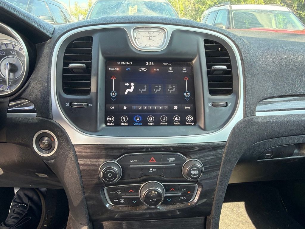 2018 Chrysler 300 Touring