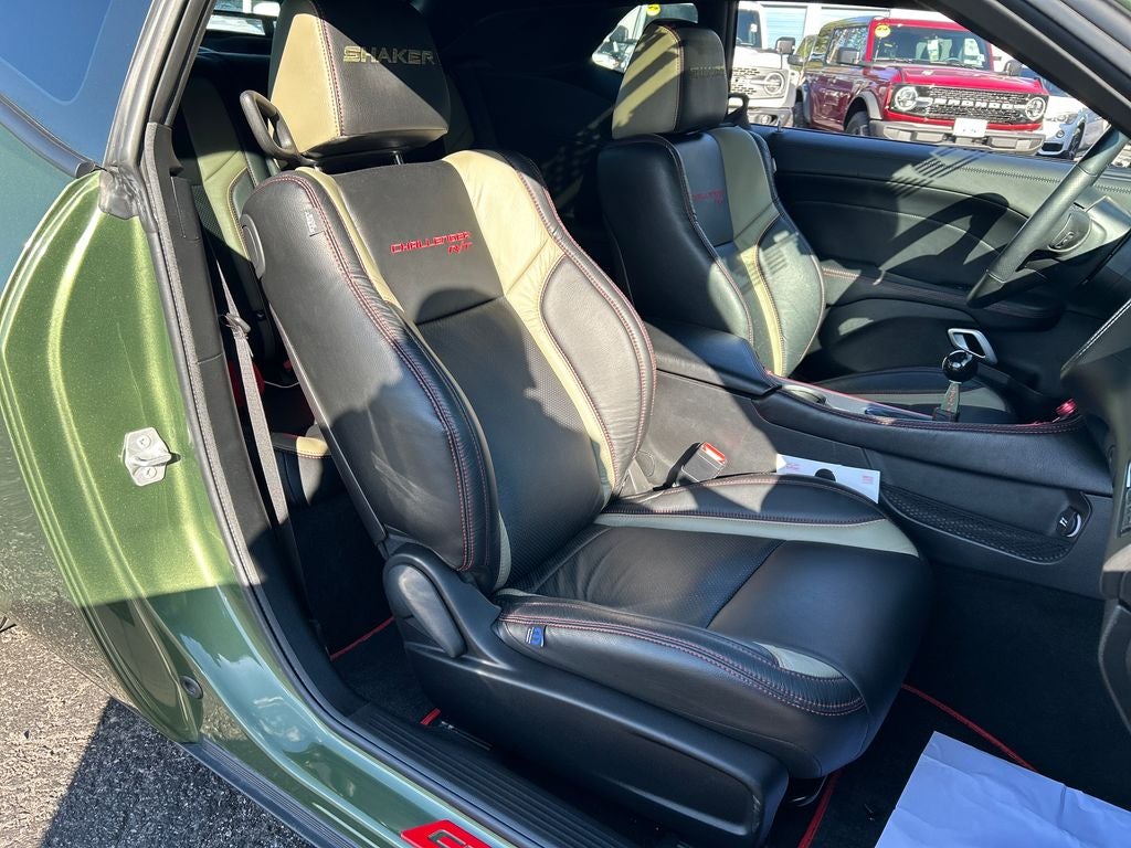 2023 Dodge Challenger R/T Shaker