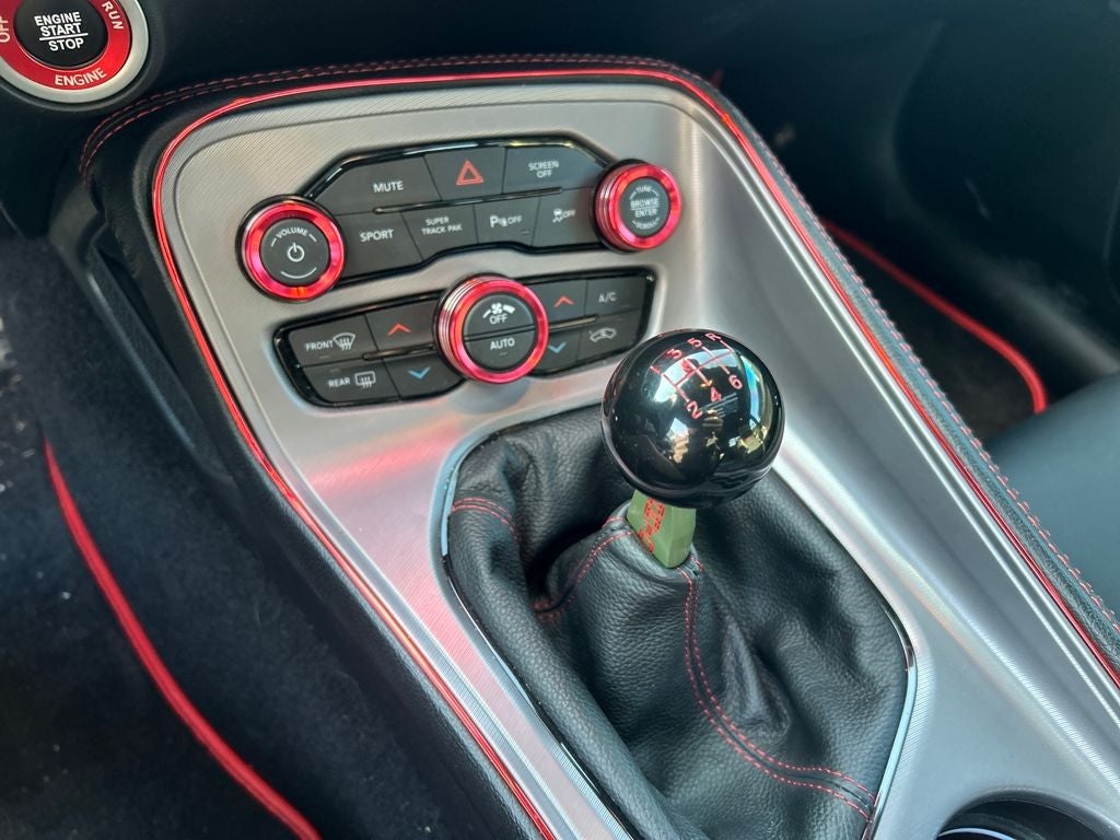 2023 Dodge Challenger R/T Shaker
