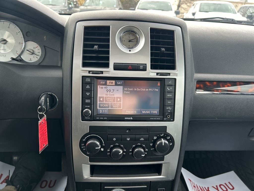 2010 Chrysler 300C Base