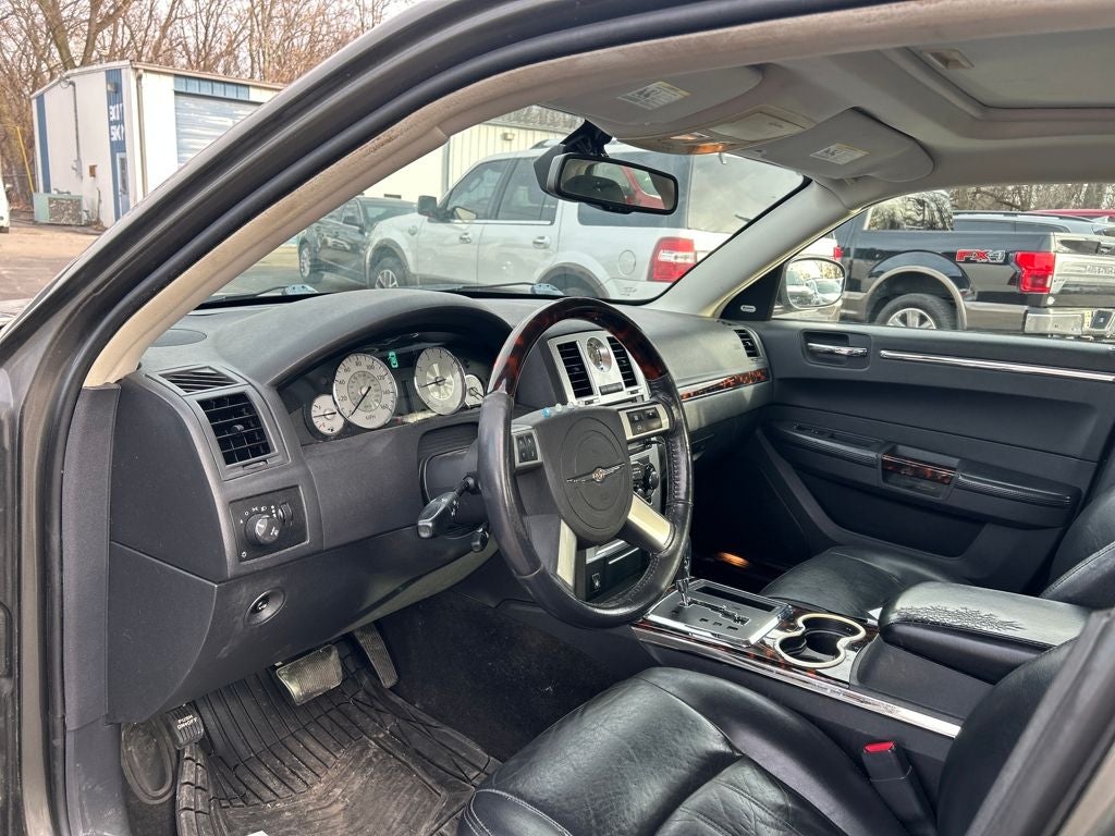 2010 Chrysler 300C Base