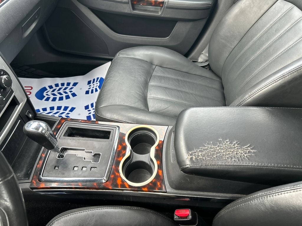 2010 Chrysler 300C Base