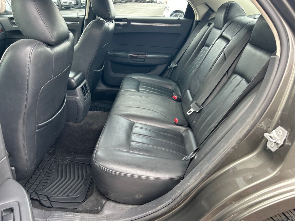 2010 Chrysler 300C Base