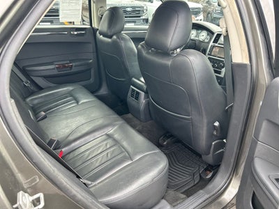 2010 Chrysler 300C Base