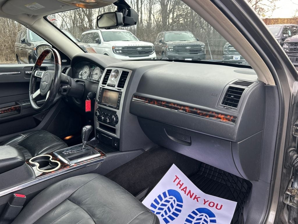 2010 Chrysler 300C Base