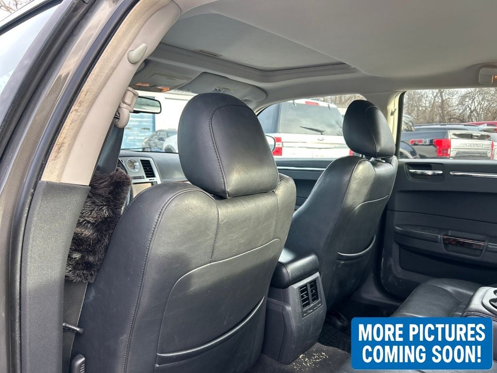 2010 Chrysler 300C Base