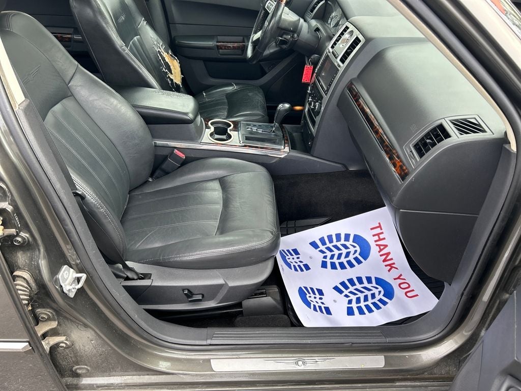 2010 Chrysler 300C Base