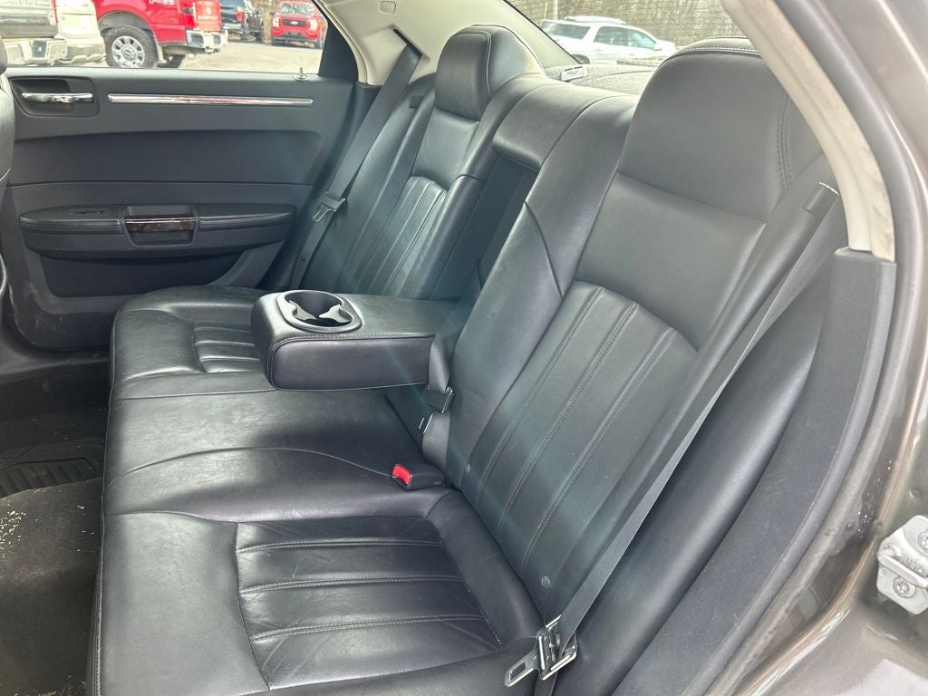 2010 Chrysler 300C Base