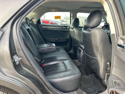 2010 Chrysler 300C Base