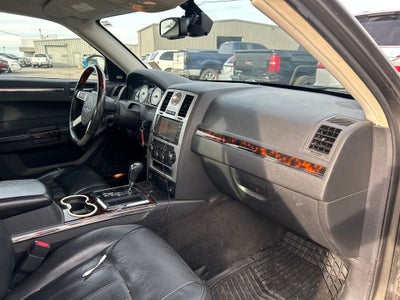 2010 Chrysler 300C Base