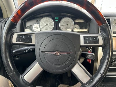 2010 Chrysler 300C Base