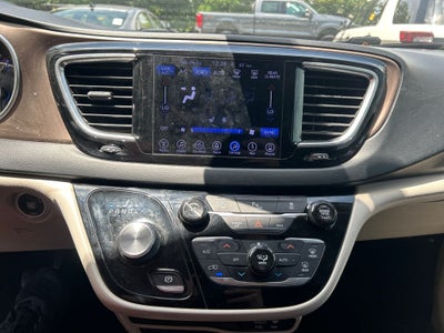 2017 Chrysler Pacifica Touring L Plus