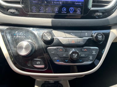 2017 Chrysler Pacifica Touring L Plus