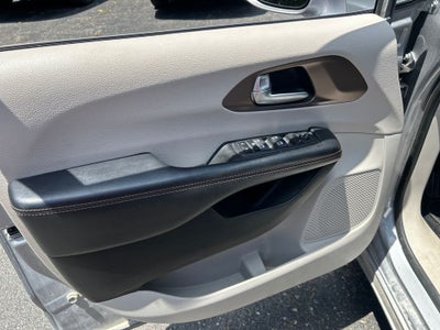 2017 Chrysler Pacifica Touring L Plus