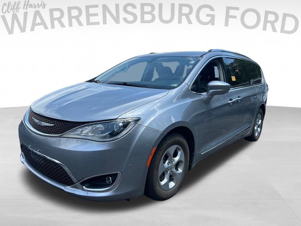 2017 Chrysler Pacifica Touring L Plus