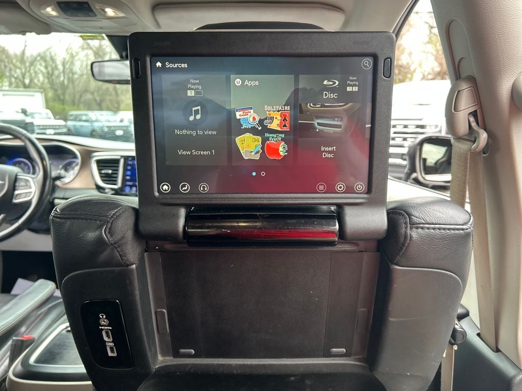 2017 Chrysler Pacifica Touring L Plus