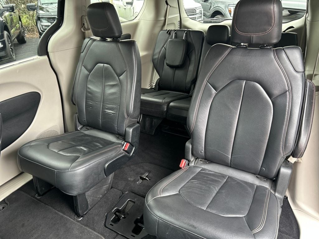 2017 Chrysler Pacifica Touring L Plus