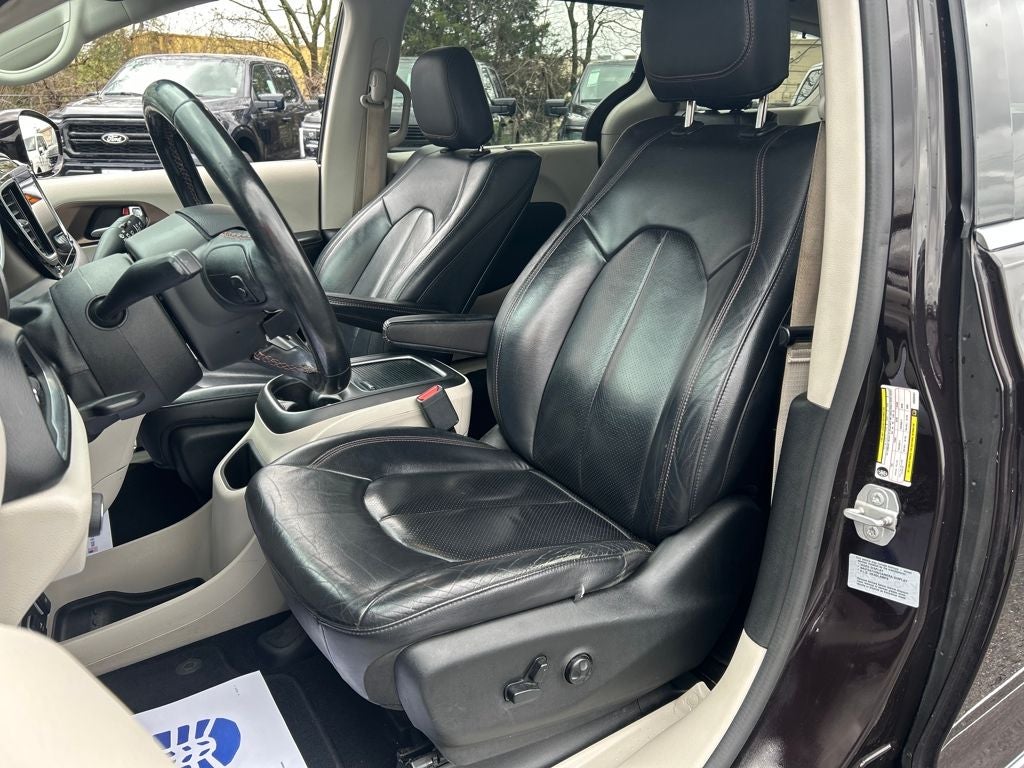 2017 Chrysler Pacifica Touring L Plus