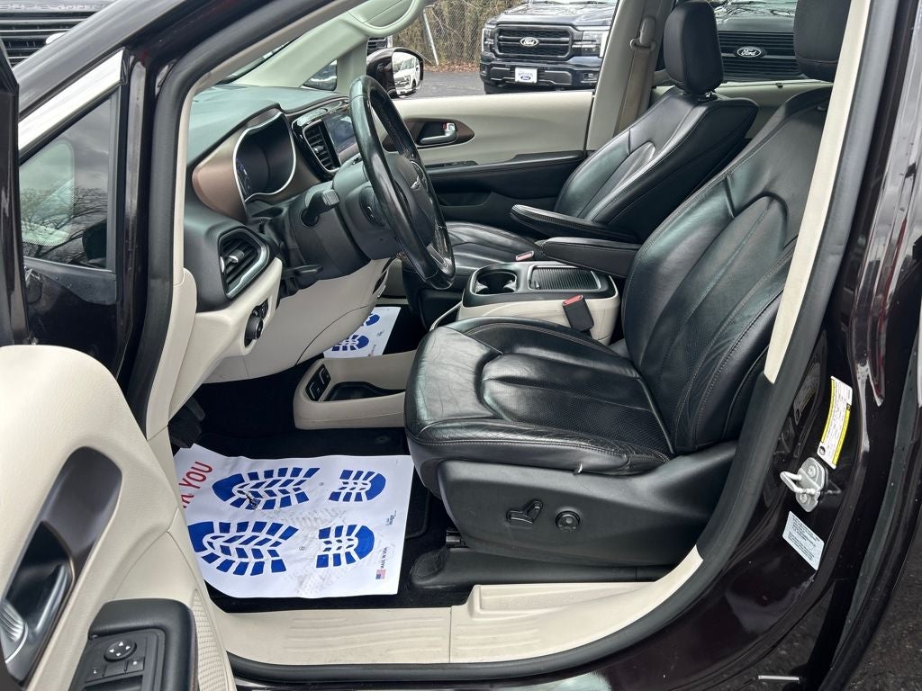 2017 Chrysler Pacifica Touring L Plus