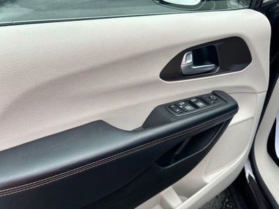 2017 Chrysler Pacifica Touring L Plus