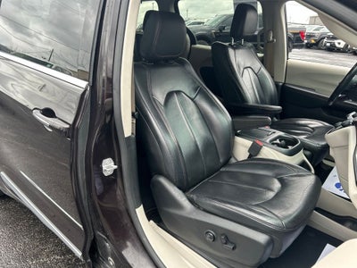 2017 Chrysler Pacifica Touring L Plus