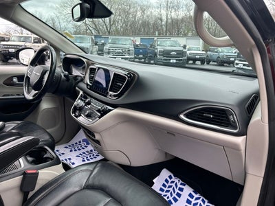 2017 Chrysler Pacifica Touring L Plus