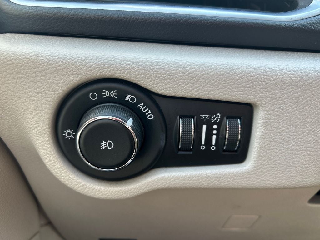 2017 Chrysler Pacifica Touring L Plus