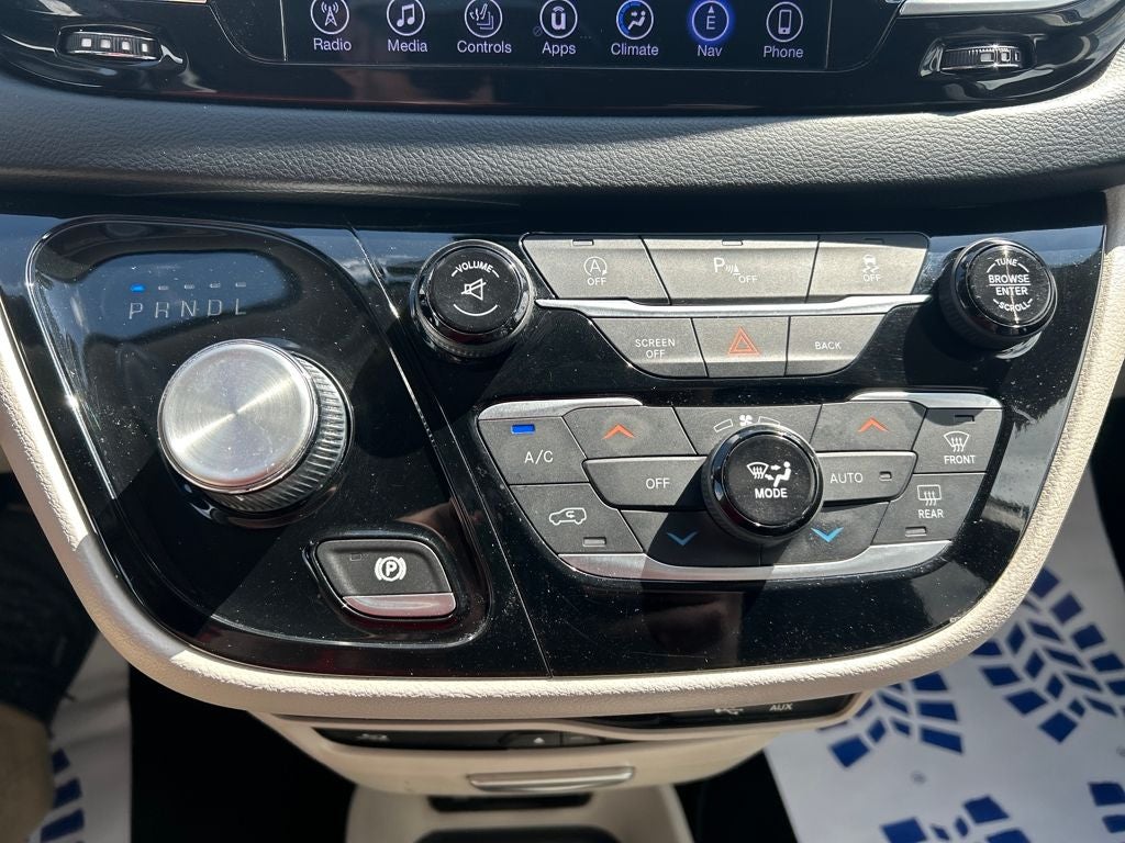 2017 Chrysler Pacifica Touring L Plus