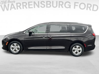 2017 Chrysler Pacifica Touring L Plus