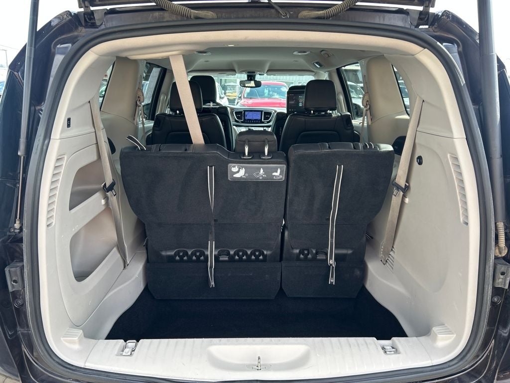 2017 Chrysler Pacifica Touring L Plus