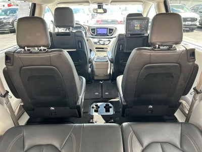 2017 Chrysler Pacifica Touring L Plus