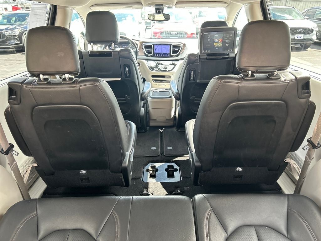 2017 Chrysler Pacifica Touring L Plus
