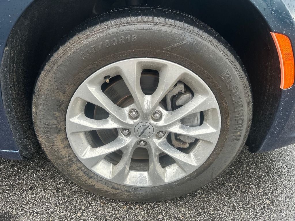 2022 Chrysler Pacifica Touring L