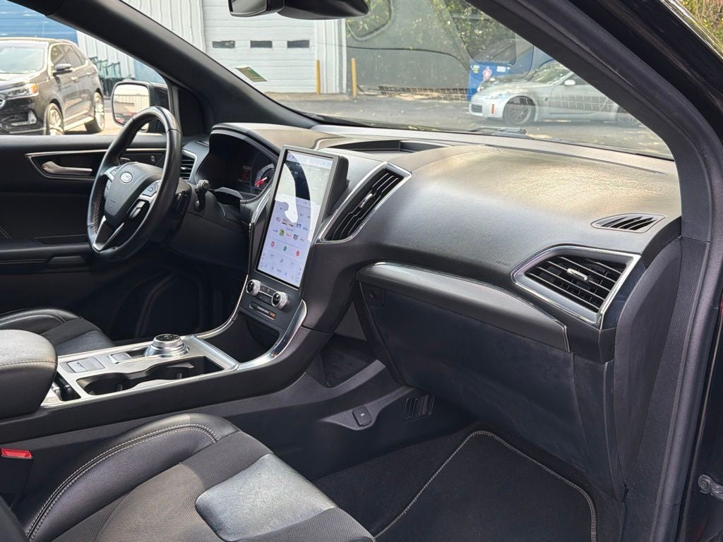 2022 Ford Edge ST