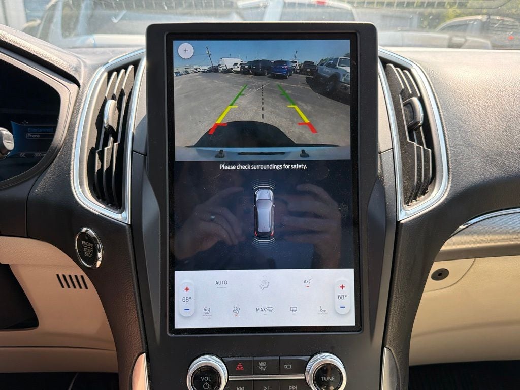 2022 Ford Edge Titanium